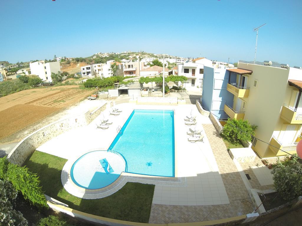 Irini Stalos Apartments ภายนอก รูปภาพ