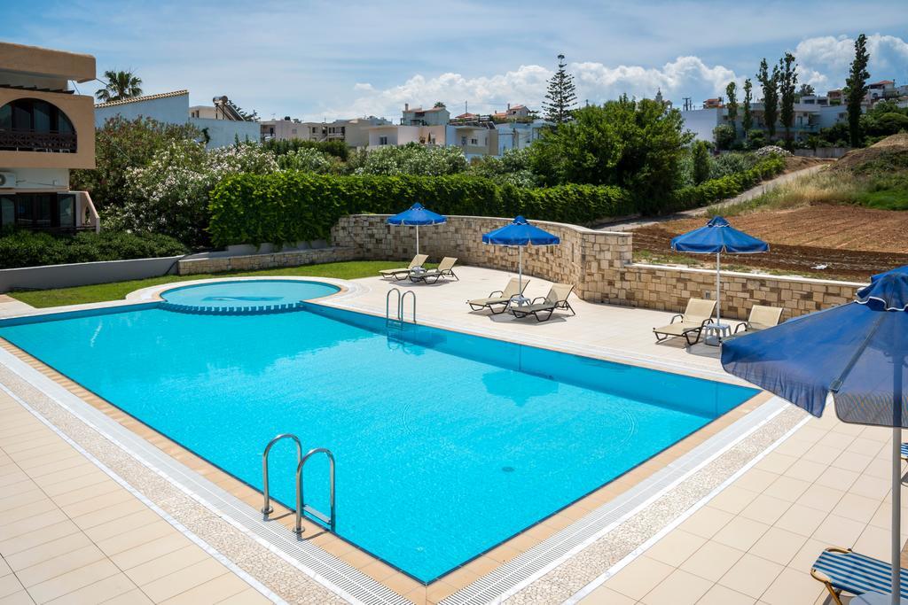 Irini Stalos Apartments ภายนอก รูปภาพ