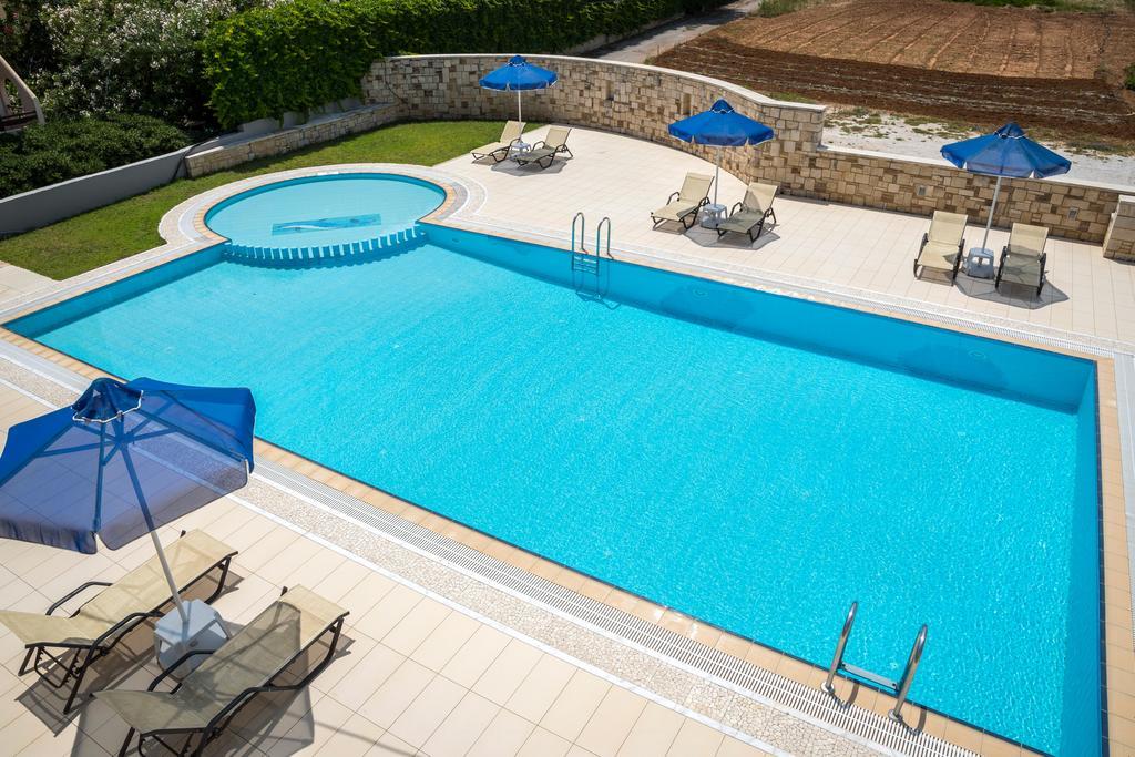 Irini Stalos Apartments ภายนอก รูปภาพ