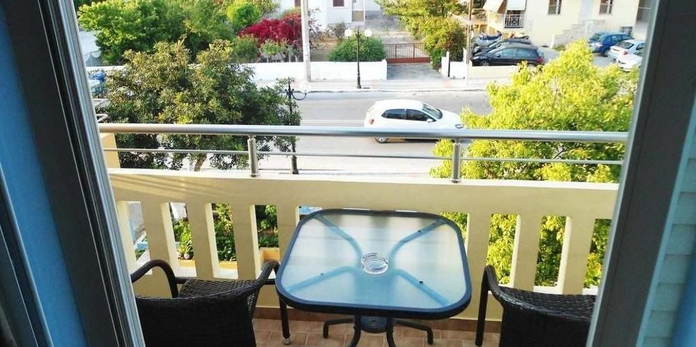 Irini Stalos Apartments ภายนอก รูปภาพ