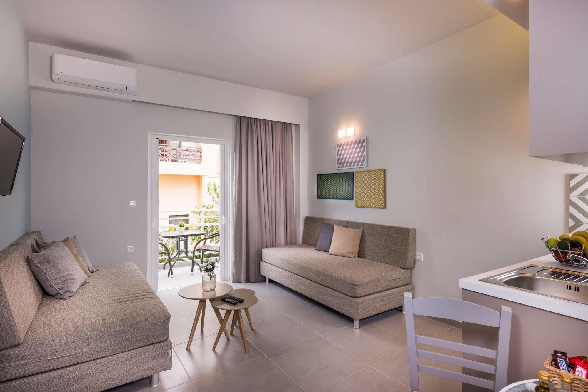 Irini Stalos Apartments ภายนอก รูปภาพ